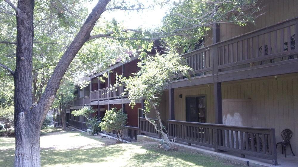 Bonnie Springs Ranch Motel Blue Diamond Bagian luar foto