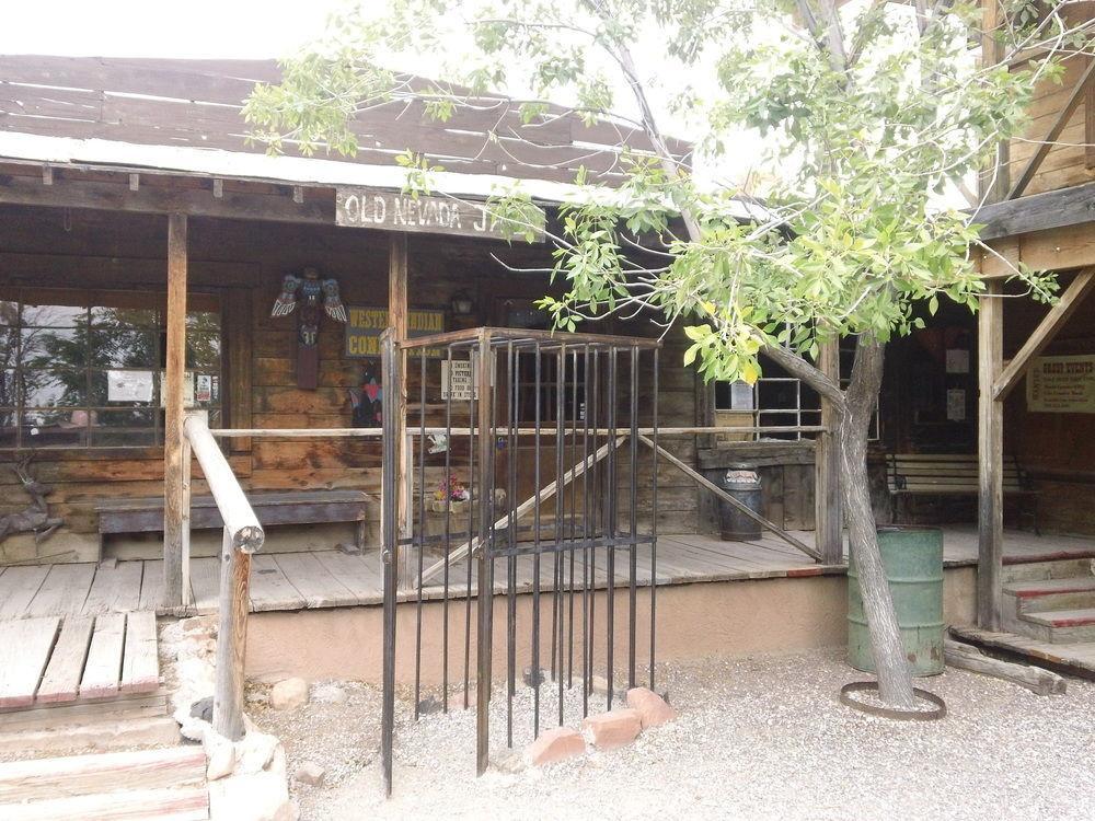 Bonnie Springs Ranch Motel Blue Diamond Bagian luar foto