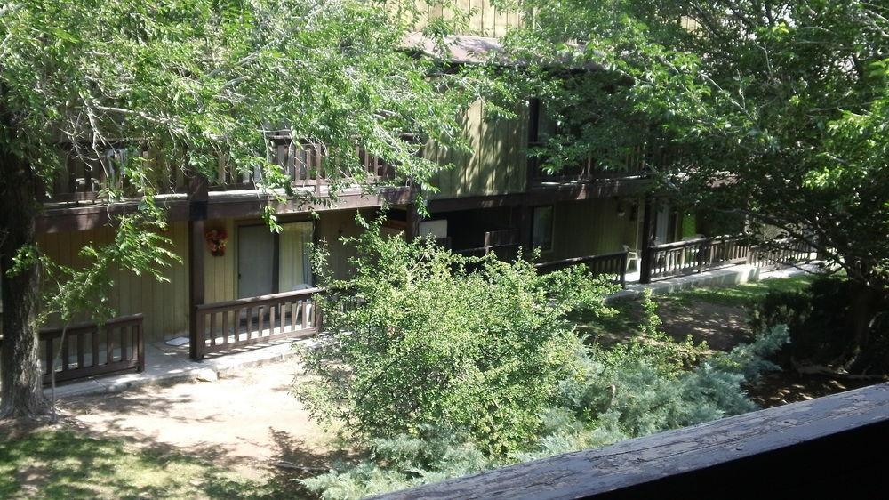 Bonnie Springs Ranch Motel Blue Diamond Bagian luar foto