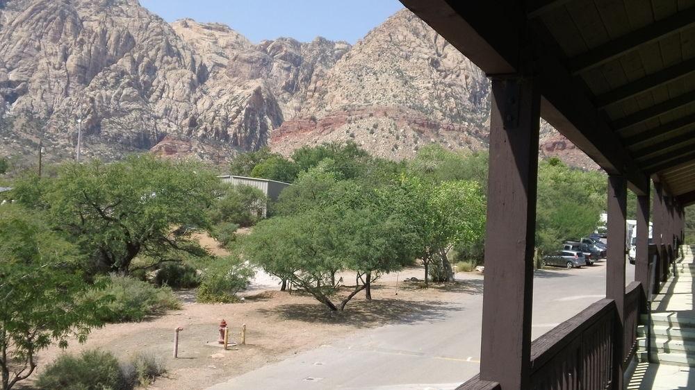 Bonnie Springs Ranch Motel Blue Diamond Bagian luar foto