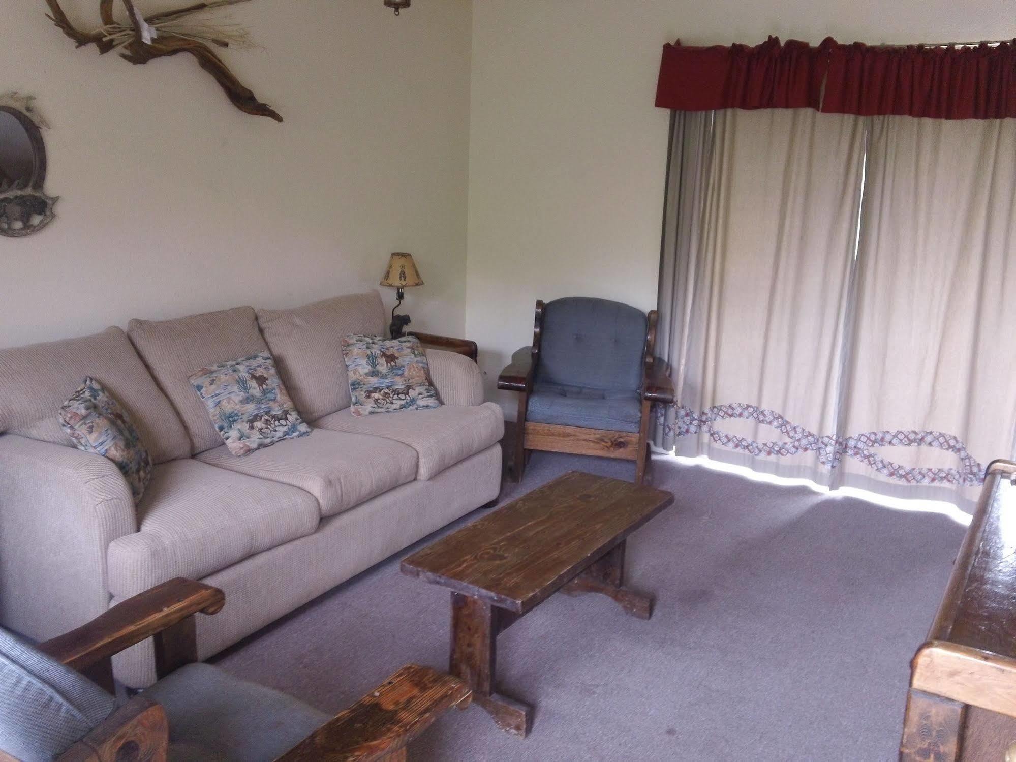 Bonnie Springs Ranch Motel Blue Diamond Bagian luar foto