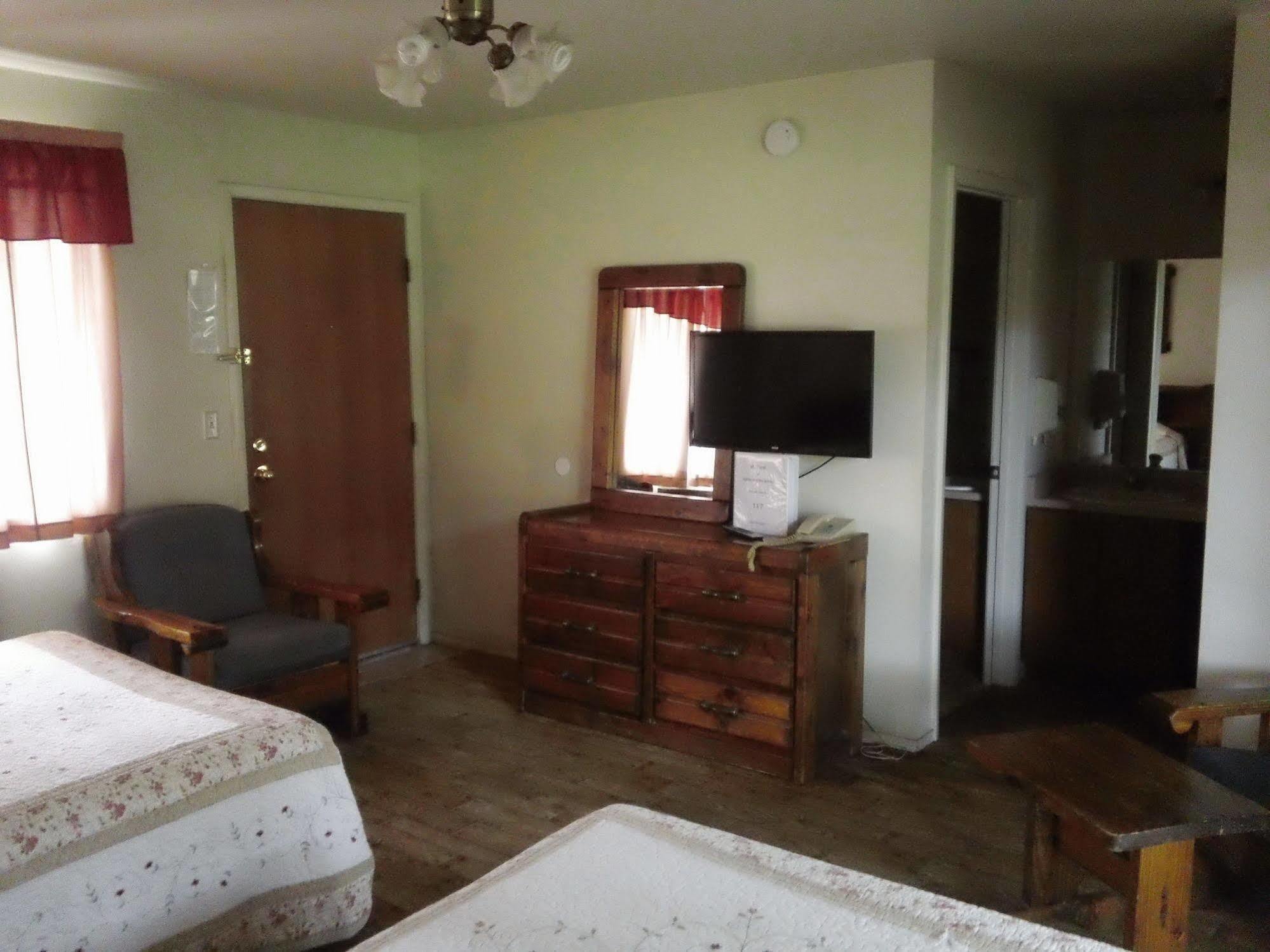 Bonnie Springs Ranch Motel Blue Diamond Bagian luar foto