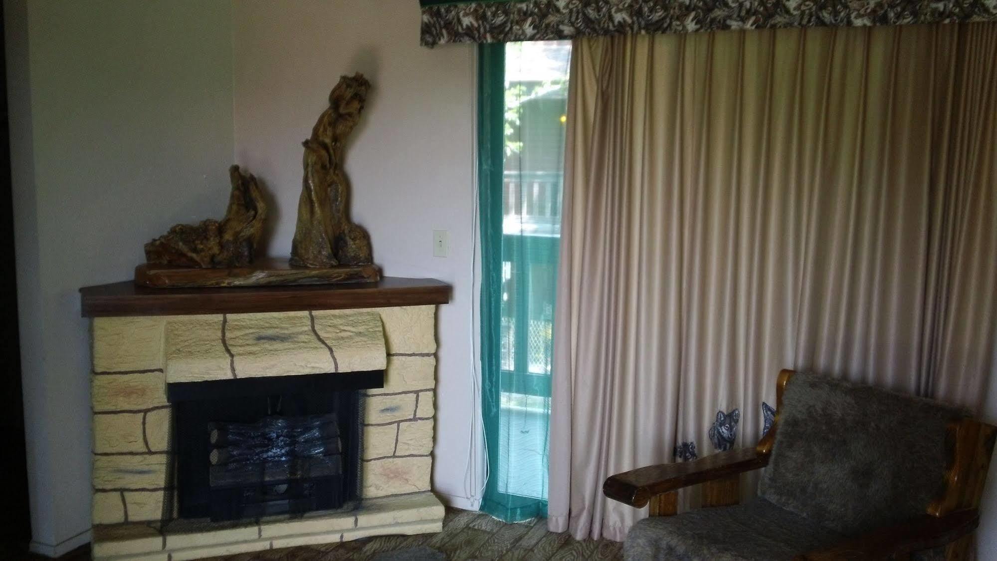 Bonnie Springs Ranch Motel Blue Diamond Bagian luar foto
