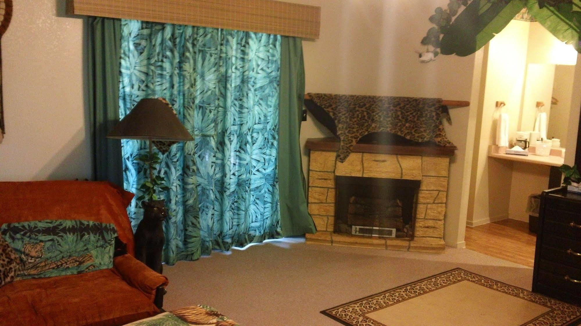Bonnie Springs Ranch Motel Blue Diamond Bagian luar foto